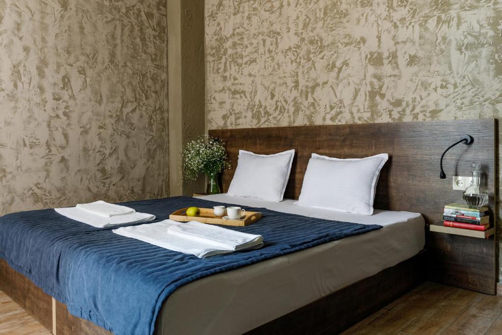 Tabori Terrace room 3
